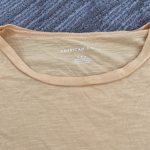 Yellow tee - Picture 2 of 2